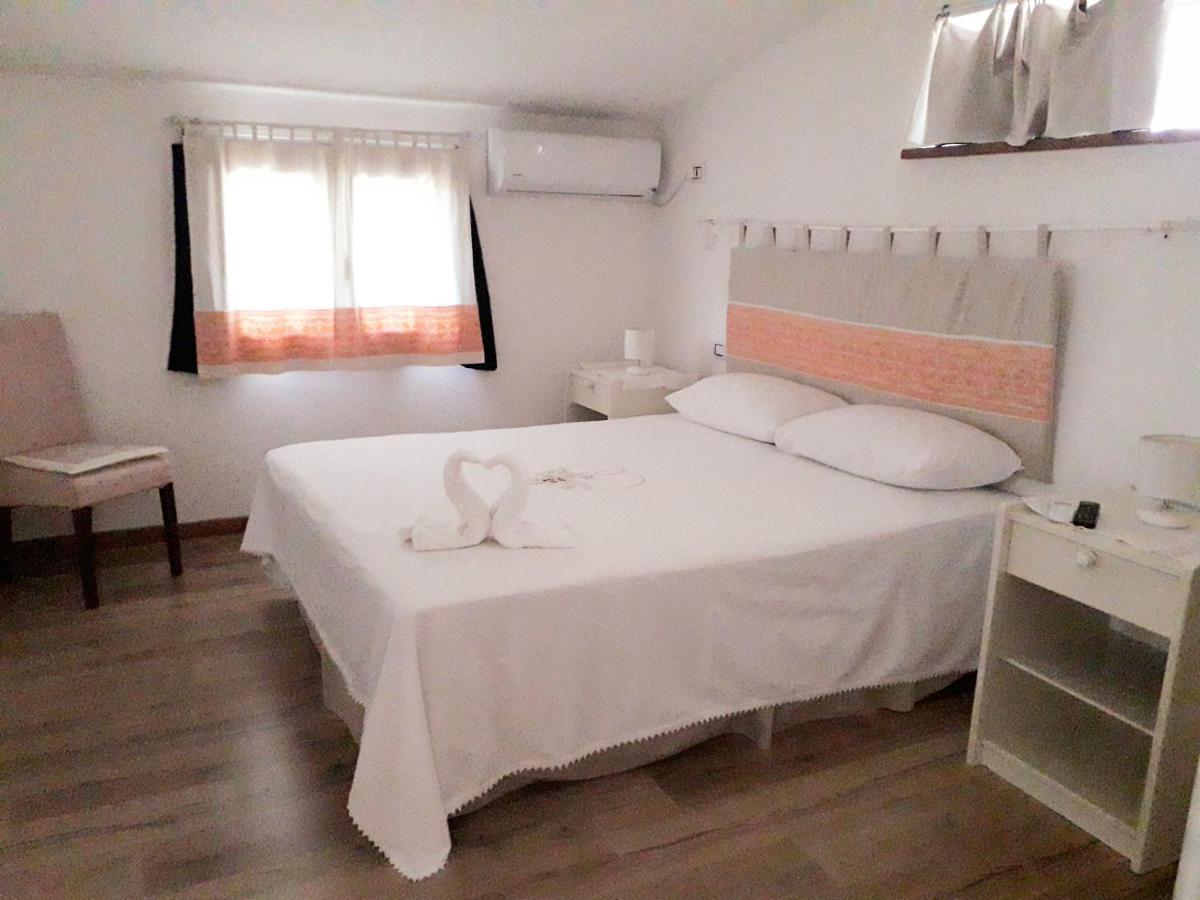 B&B I Limoni Sorso Eksteriør bilde